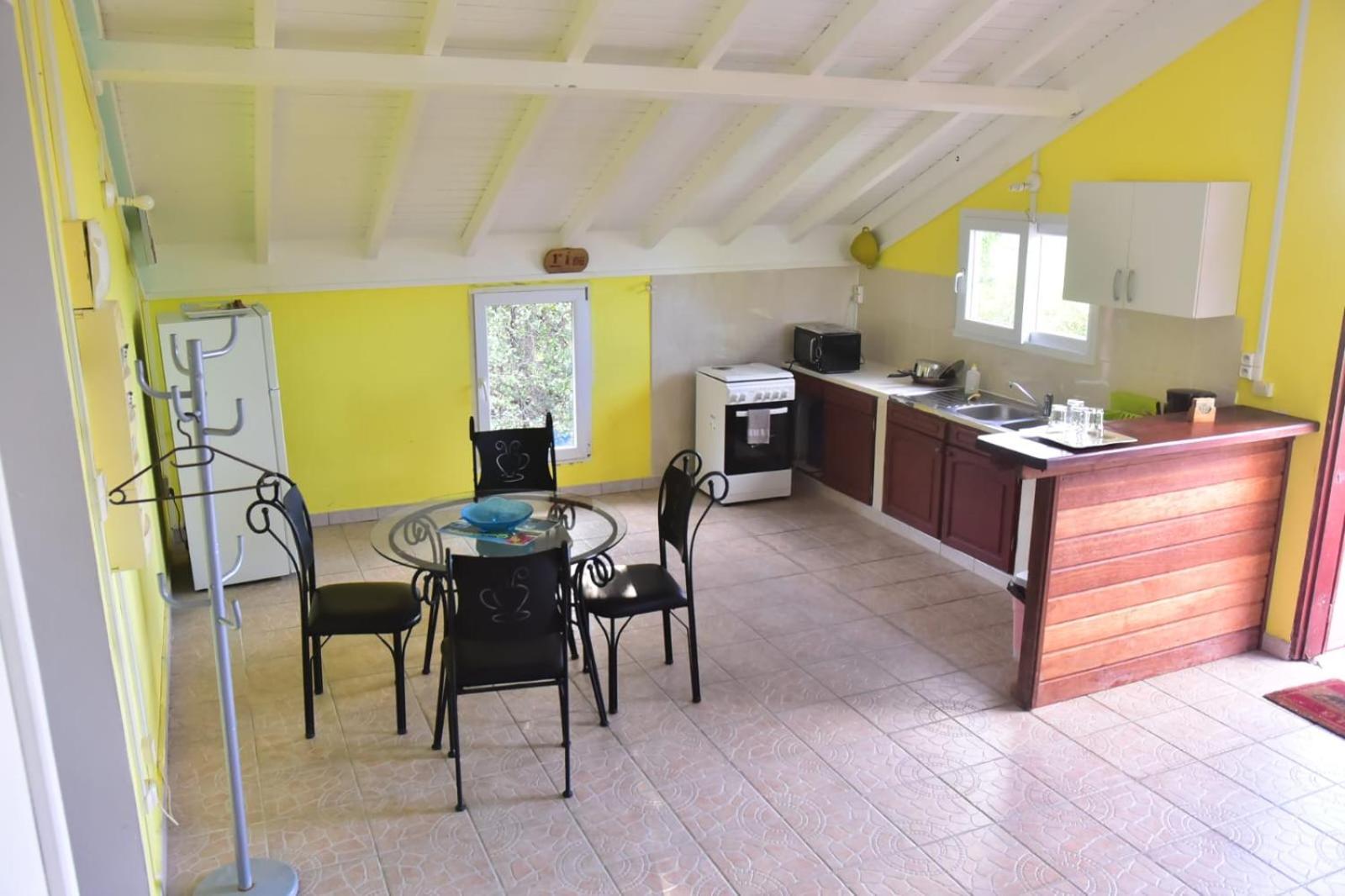 Maison Du Soleil Les Abymes Luaran gambar